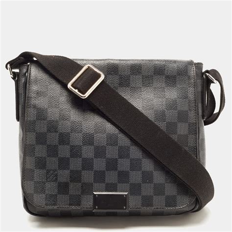 louis vuitton dayton reporter pm damier graphite messenger bag|District PM Messenger Bag .